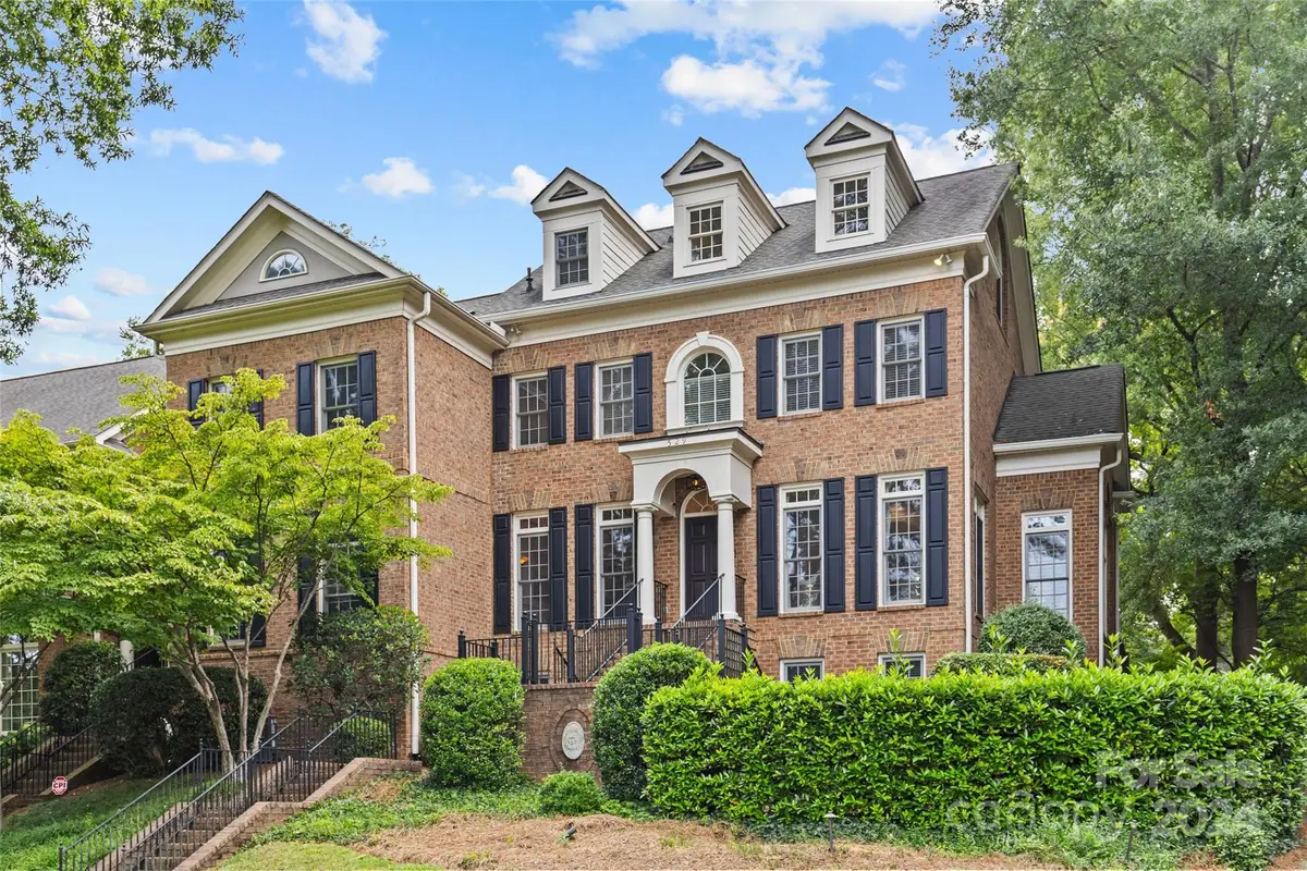 529 Queens Road, Charlotte, NC 28207 - #1