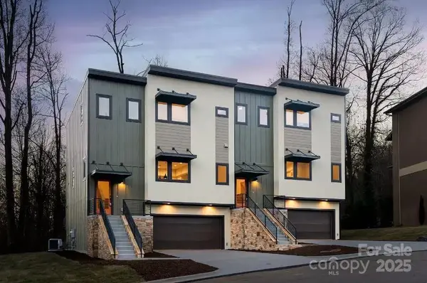 17 Macallan Lane, Asheville, NC 28805