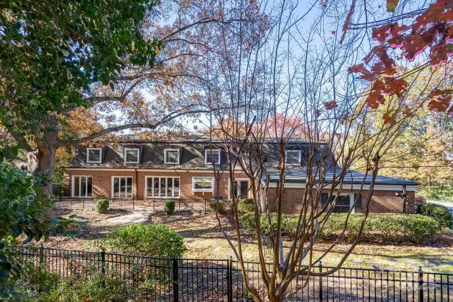 758 Williamsburg Drive Ne, Concord, NC 28025 - Image #2