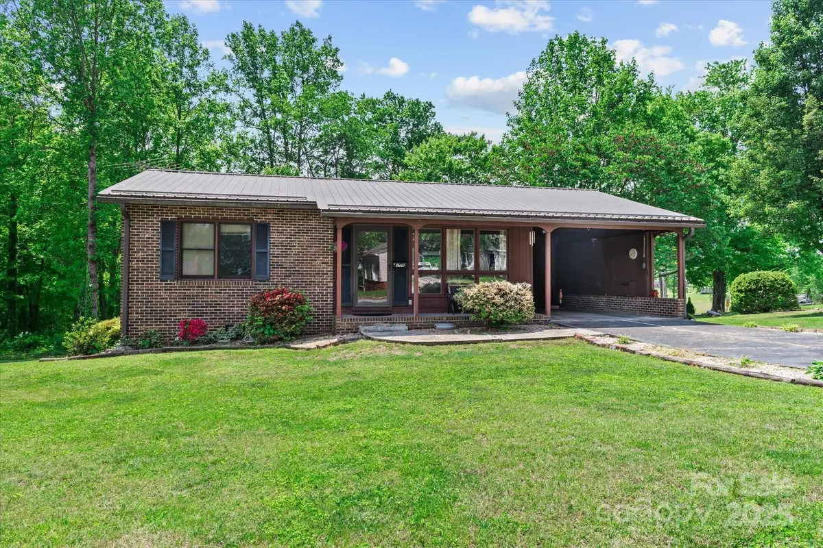 204 Triplett Street, Jonesville, NC 28642 - Image #1