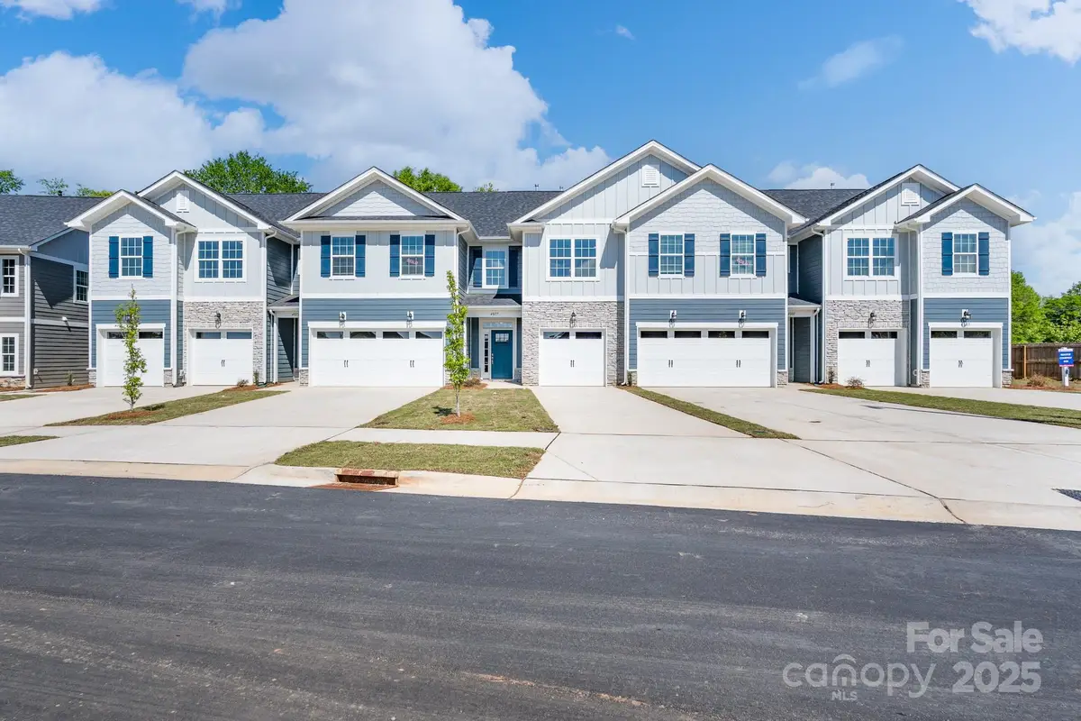 4045 Port Richmond Avenue #10, Gastonia, NC 28056 - Image #1