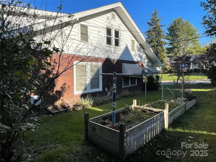 318 Academy Street, Canton, NC 28716 - Image #3