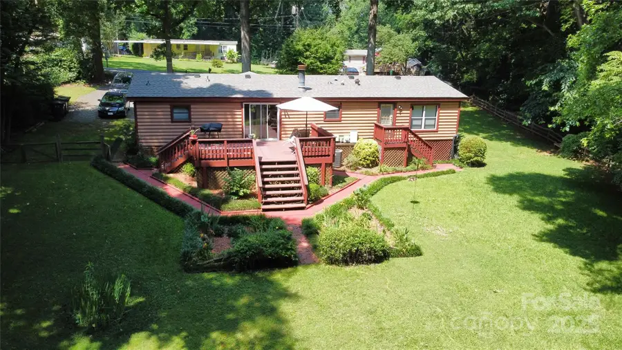 5832 Thompson Road, Charlotte, NC 28216 - Image #2