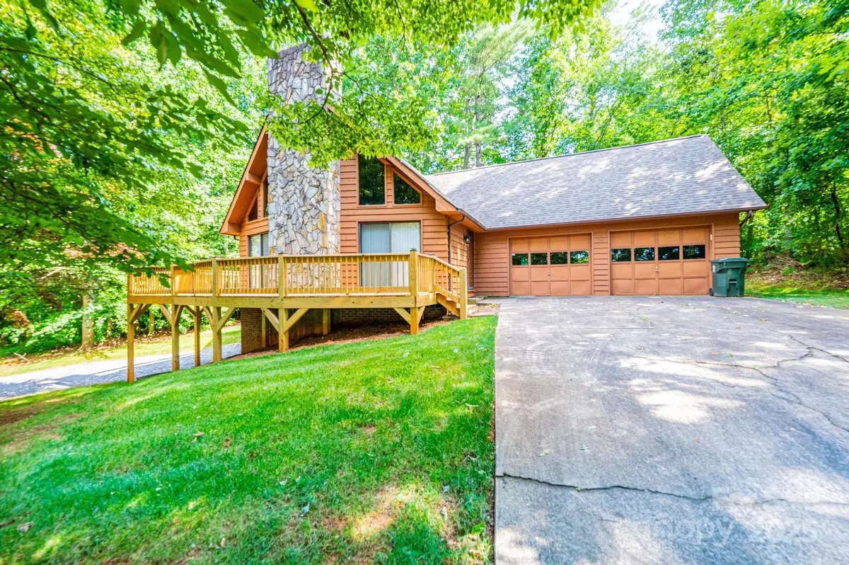 366 Charlois Street, Hudson, NC 28638 - Image #1