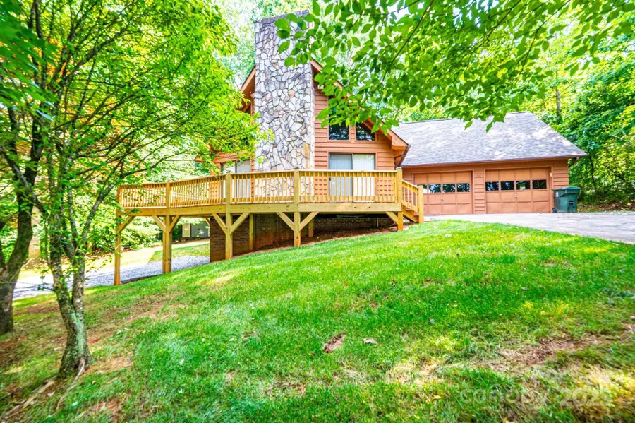 366 Charlois Street, Hudson, NC 28638 - Image #2