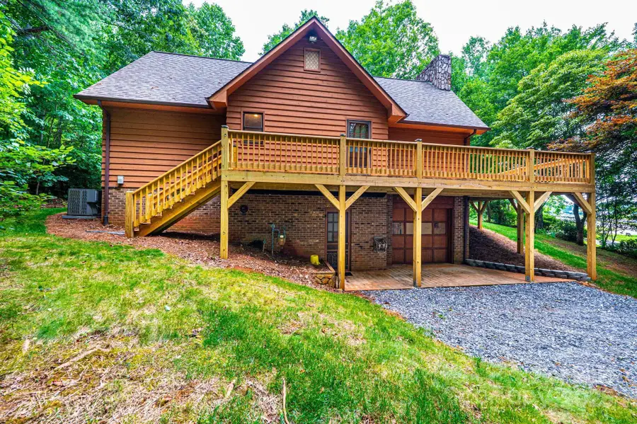 366 Charlois Street, Hudson, NC 28638 - Image #3