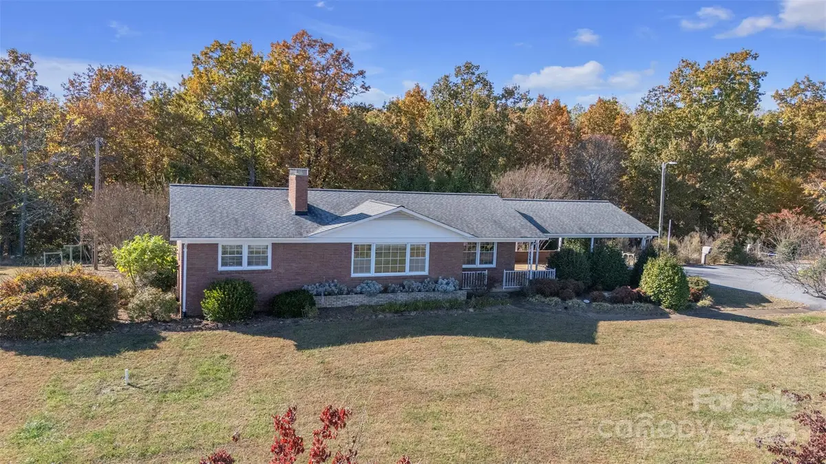 1103 Sam Hefner Road, Taylorsville, NC 28681 - Image #1
