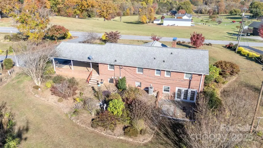 1103 Sam Hefner Road, Taylorsville, NC 28681 - Image #3