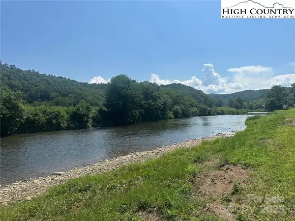 123 Railroad Grade Road, Todd, NC 28684