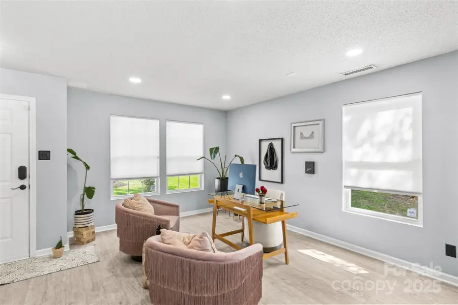 1911 Almond Hills Drive, Charlotte, NC 28262 - Image #3