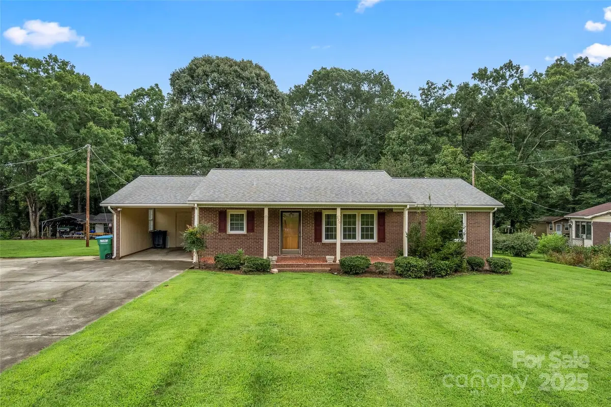 320 Forest Park Drive, Denton, NC 27239 - Image #1