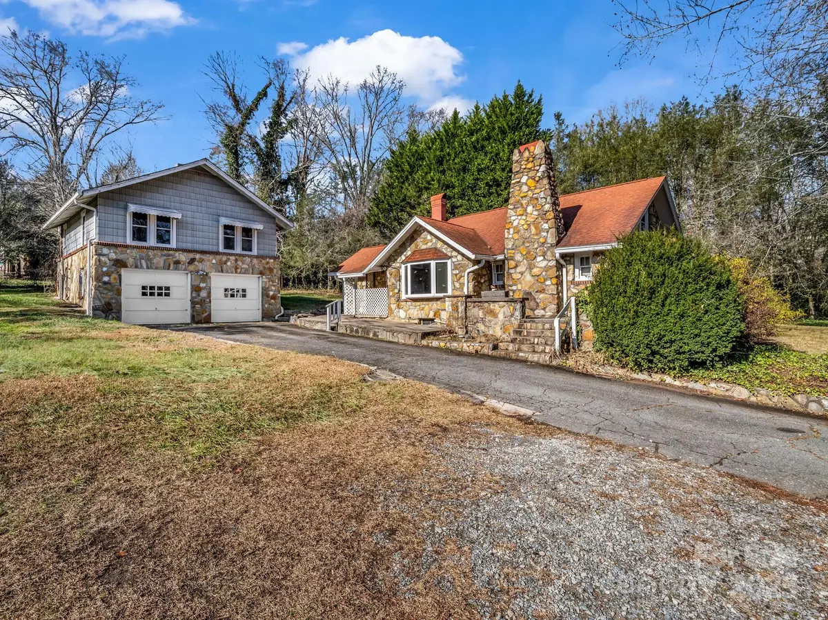 506 Bonner Street, Hendersonville, NC 28739 - Image #1