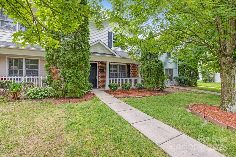 2114 Augusta Street, Charlotte, NC 28216 - Image #2