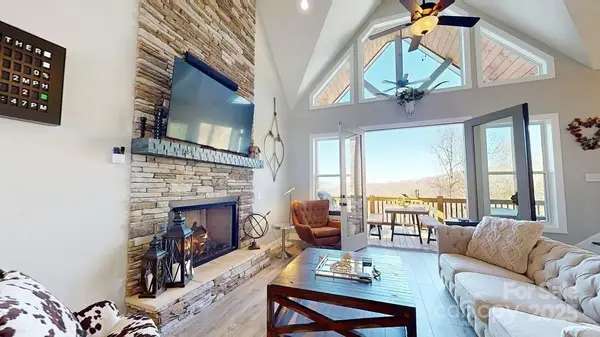 1105 Falls View Drive, Bryson City, NC 28713