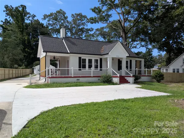 933 W Warren Street W, Shelby, NC 28150