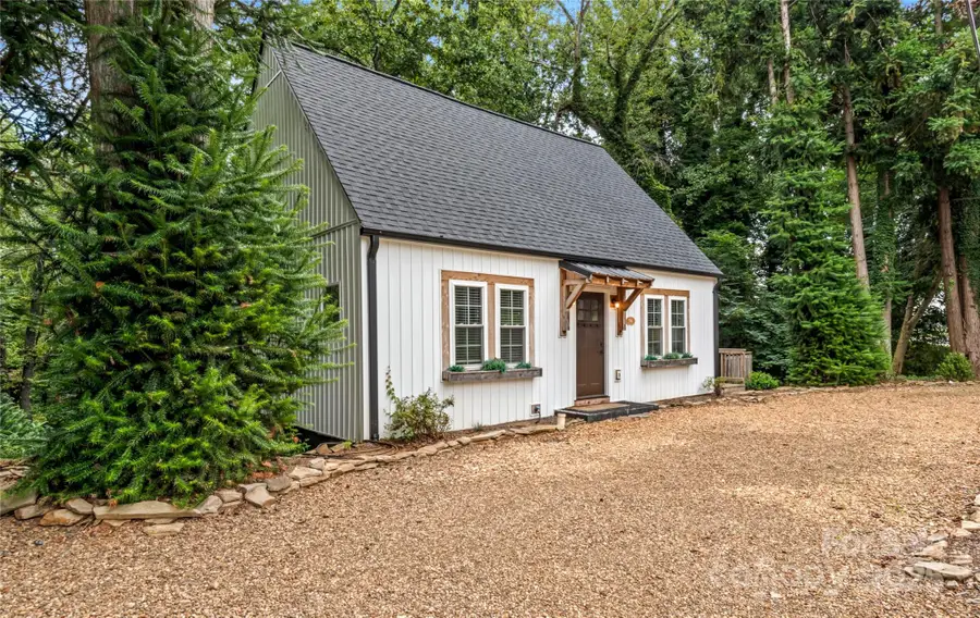 706 Elk Spur Street, Elkin, NC 28621 - Image #2