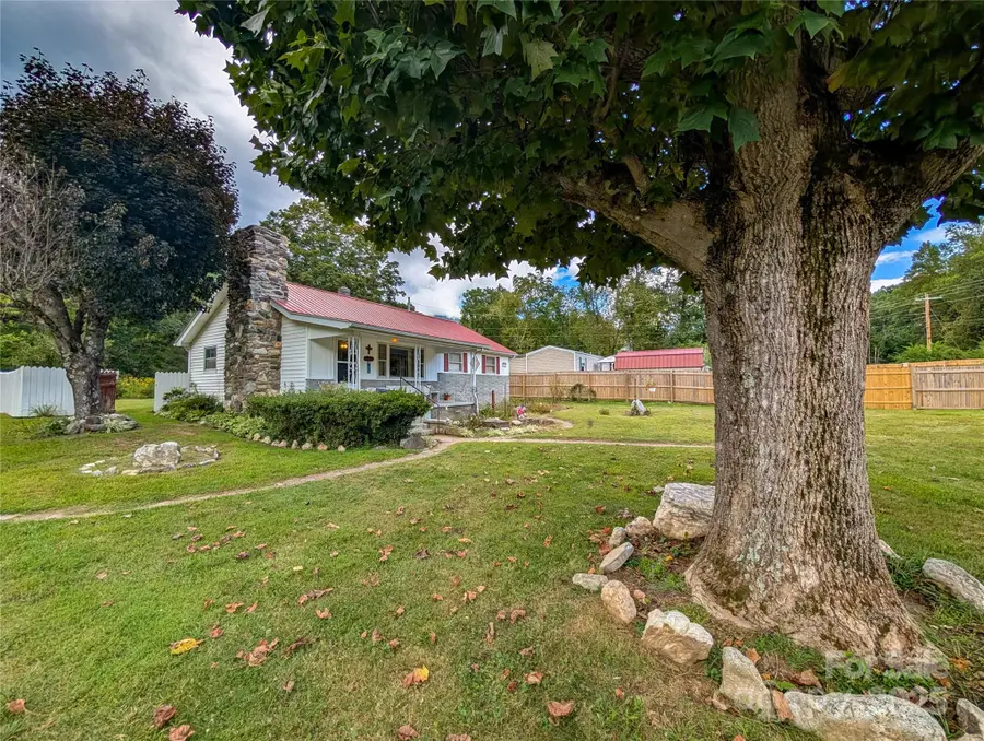 165 Cattail Creek Road, Burnsville, NC 28714 - Image #2