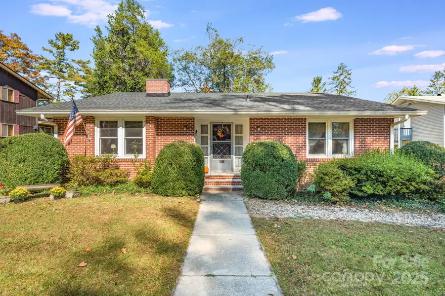 371 Kinross Drive, Flat Rock, NC 28731 - Image #2