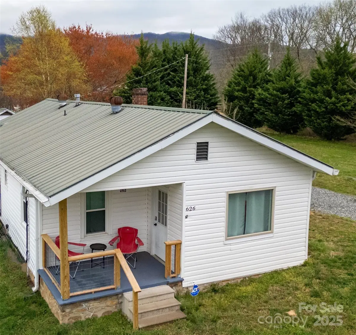 626 Fairview Loop, Hot Springs, NC 28743 - Image #1