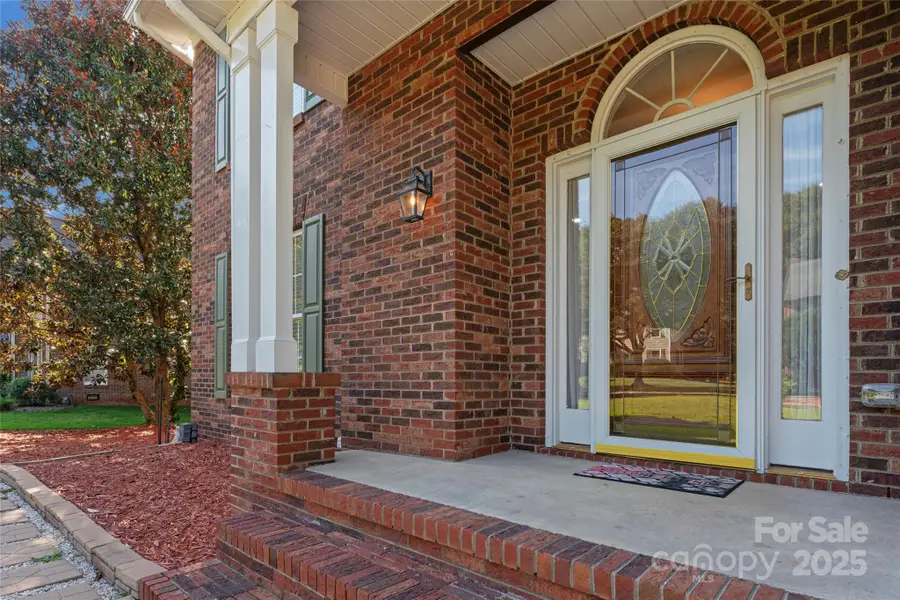 220 35th Avenue Ne, Hickory, NC 28601 - Image #2