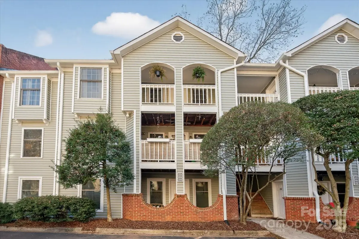 430 Queens Road, Charlotte, NC 28207 - Image #1
