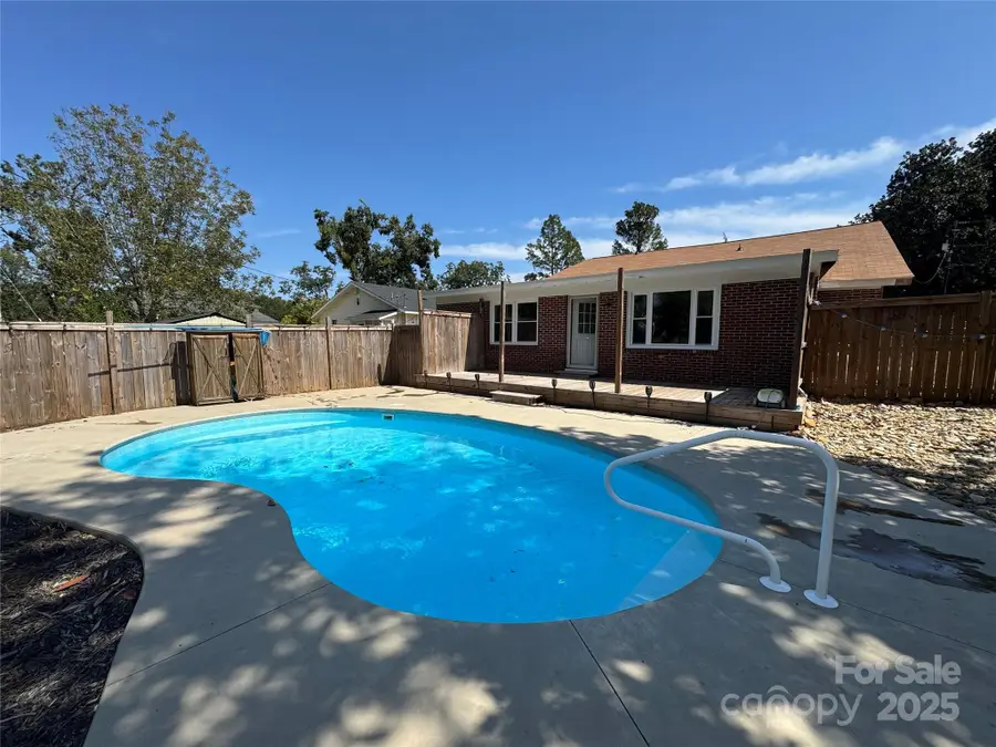 215 Church Street, Edgefield, SC 29824 - #2