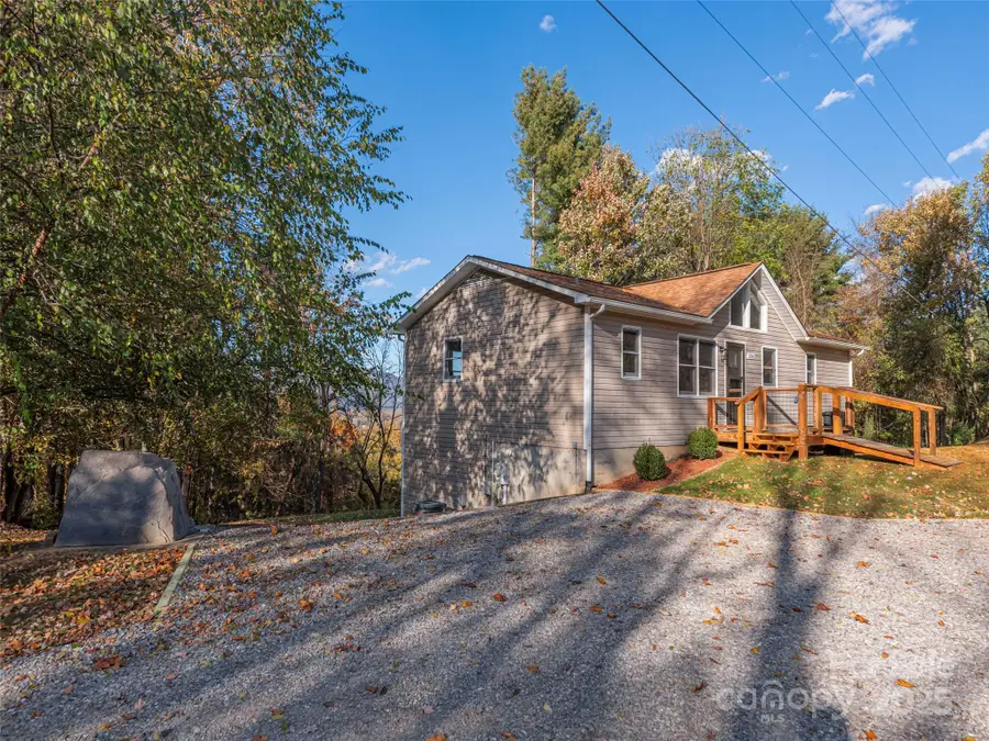 286 Keith Drive, Canton, NC 28716 - Image #2