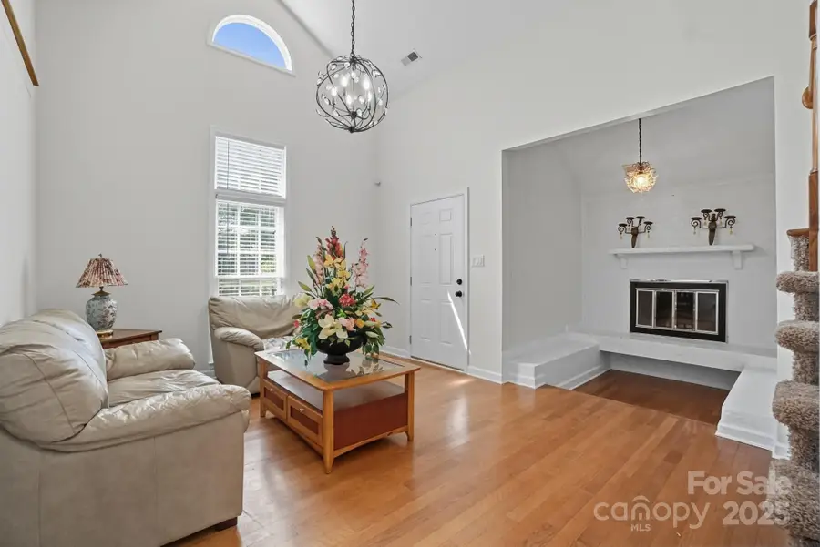 9221 N Vicksburg Park Court, Charlotte, NC 28210 - Image #3