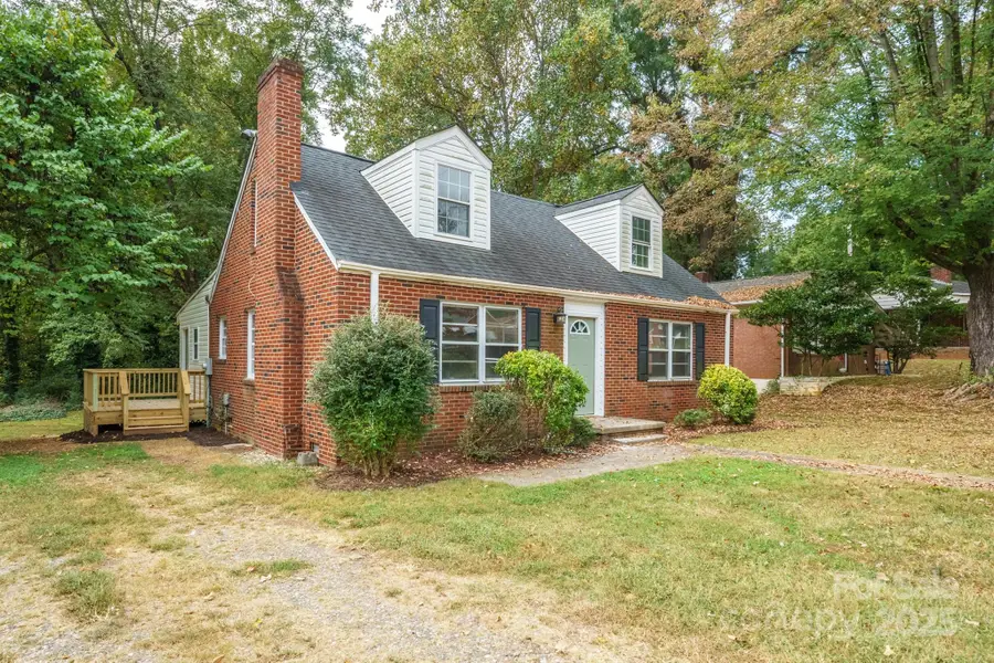 1261 Elizabeth Avenue, Statesville, NC 28677 - Image #2