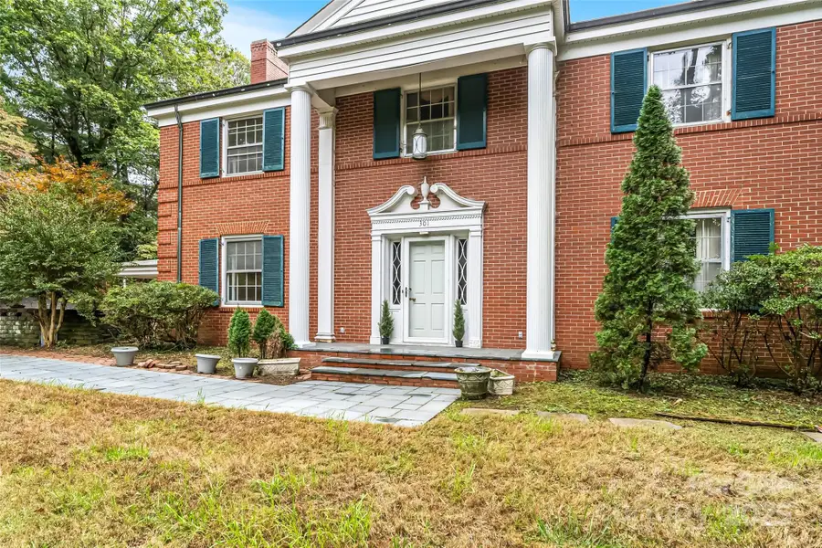 301 Louise Avenue Ne, Valdese, NC 28690 - Image #3