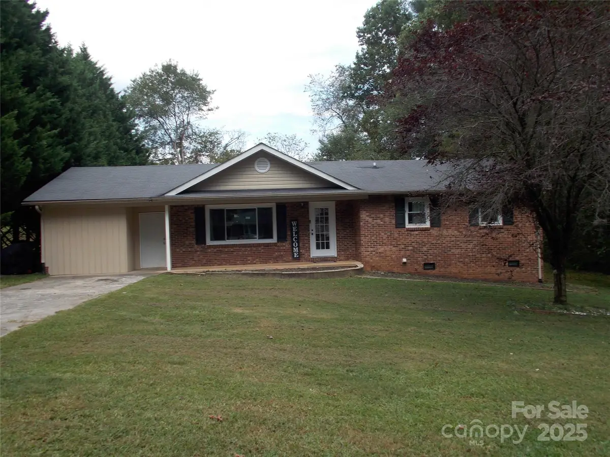 314 Cypress Street, Hudson, NC 28638 - Image #1