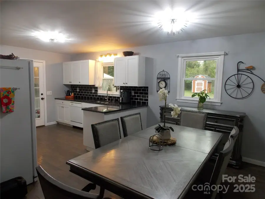 314 Cypress Street, Hudson, NC 28638 - Image #3