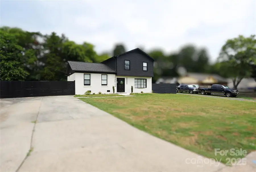 2012 Bangor Road, Charlotte, NC 28217 - Image #2