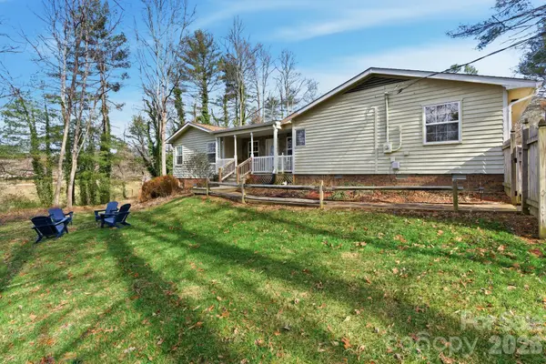 72 Lacey Lane, Hendersonville, NC 28739