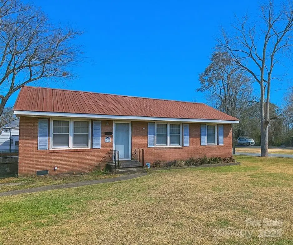 100 Carolina Circle, Lincolnton, NC 28092 - Image #1