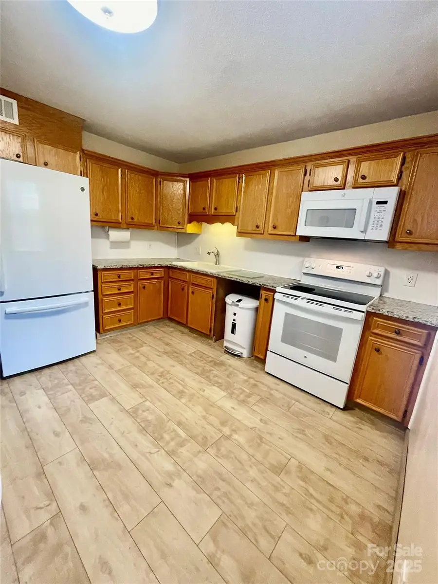 1300 Larchmont Place, Salisbury, NC 28144 - Image #2