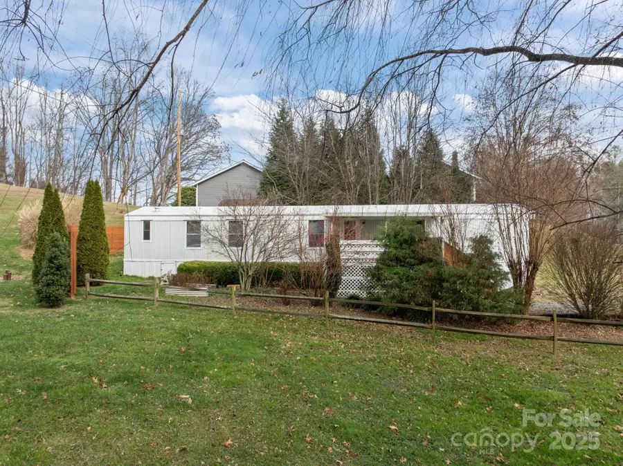 729 Don Felmet Road, Marshall, NC 28753 - Image #2