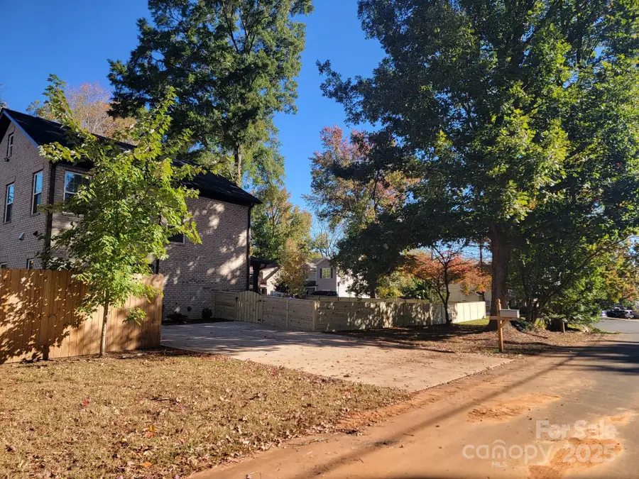 3531 Markland Drive, Charlotte, NC 28208 - Image #2