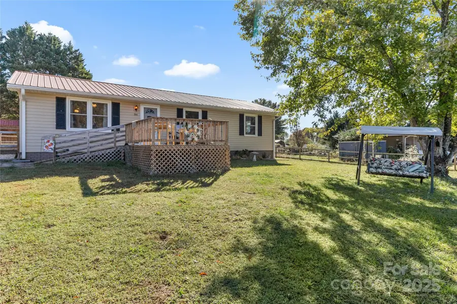 364 Greenlea Circle, Taylorsville, NC 28681 - Image #2