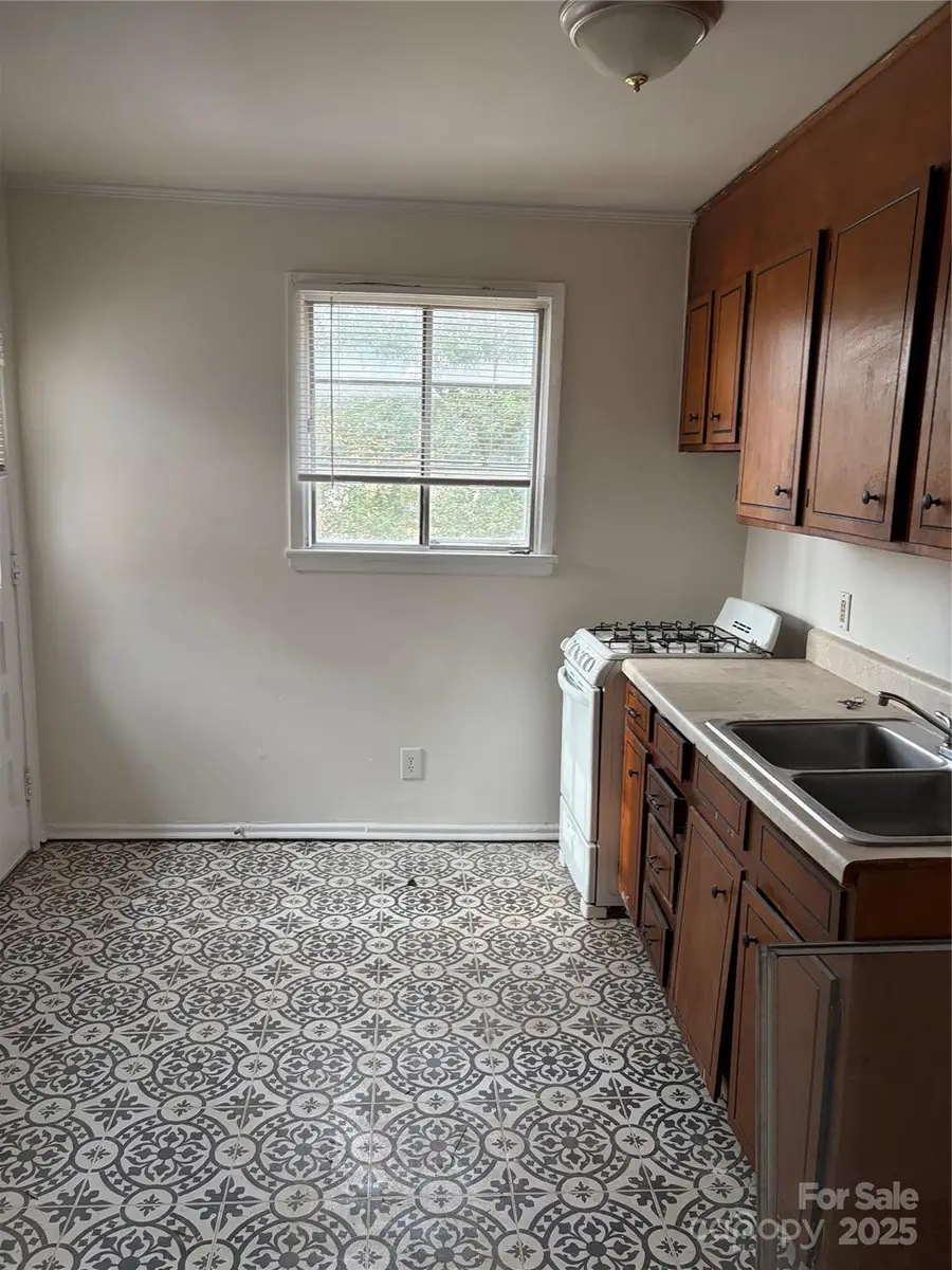 1914 Manteo Court, Charlotte, NC 28208 - #3