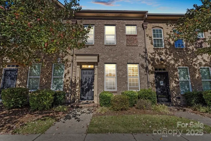 15816 Sharon Dale Drive, Davidson, NC 28036 - Image #3