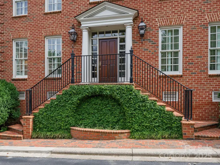 2149 Rolston Drive, Charlotte, NC 28207 - Image #3