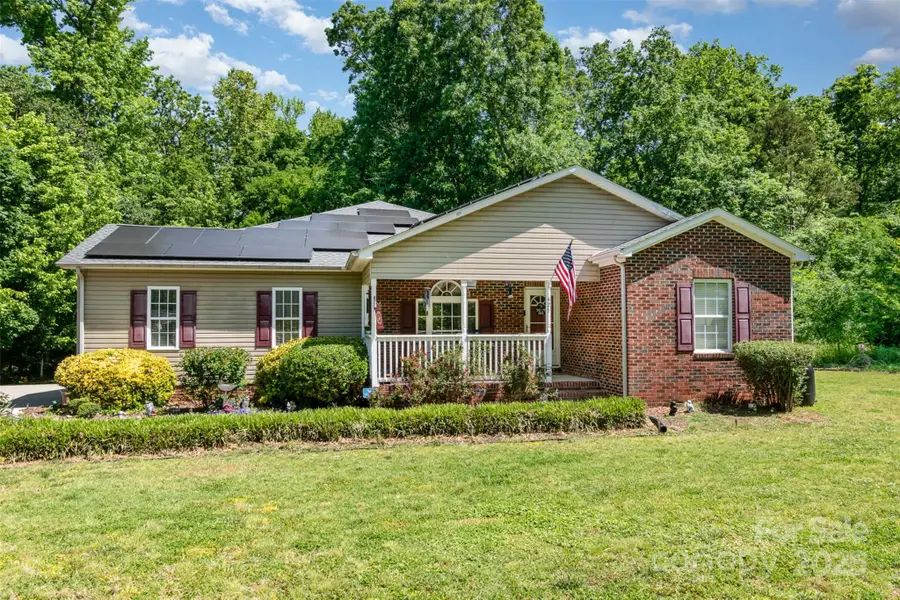 425 Autumn Drive, Harrisburg, NC 28075 - Image #2