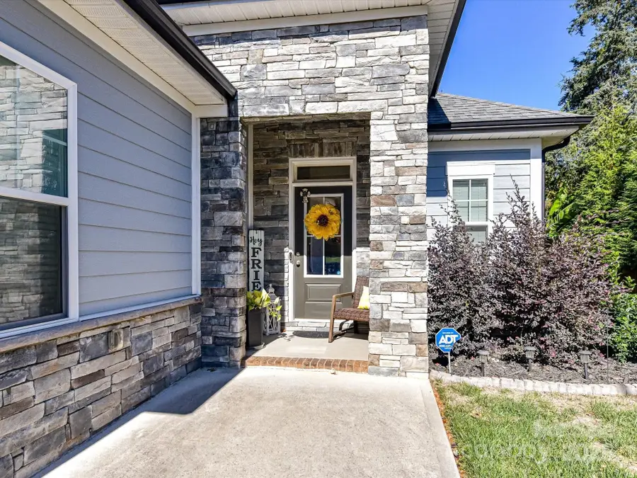 2612 Poplar Cove Drive Nw, Concord, NC 28027 - Image #2