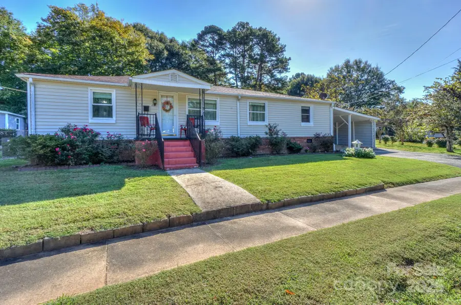 418 S Spargo Street, Dallas, NC 28034 - Image #2