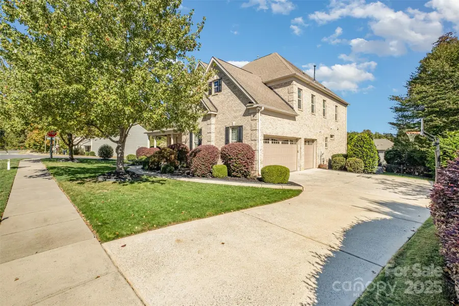 15030 Brannock Hills Drive, Charlotte, NC 28278 - Image #3