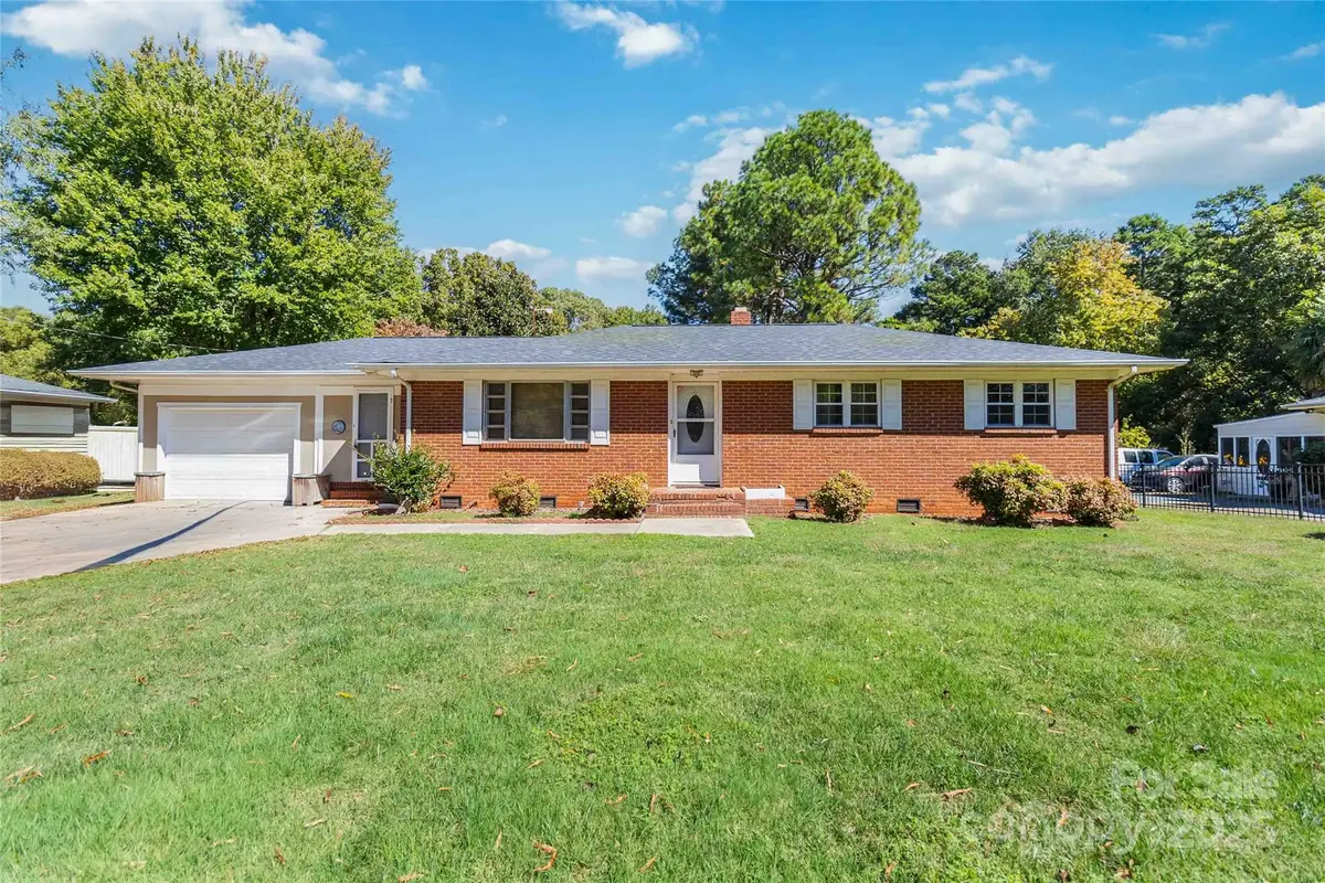 2033 Kimway Drive, Matthews, NC 28105 - Image #1