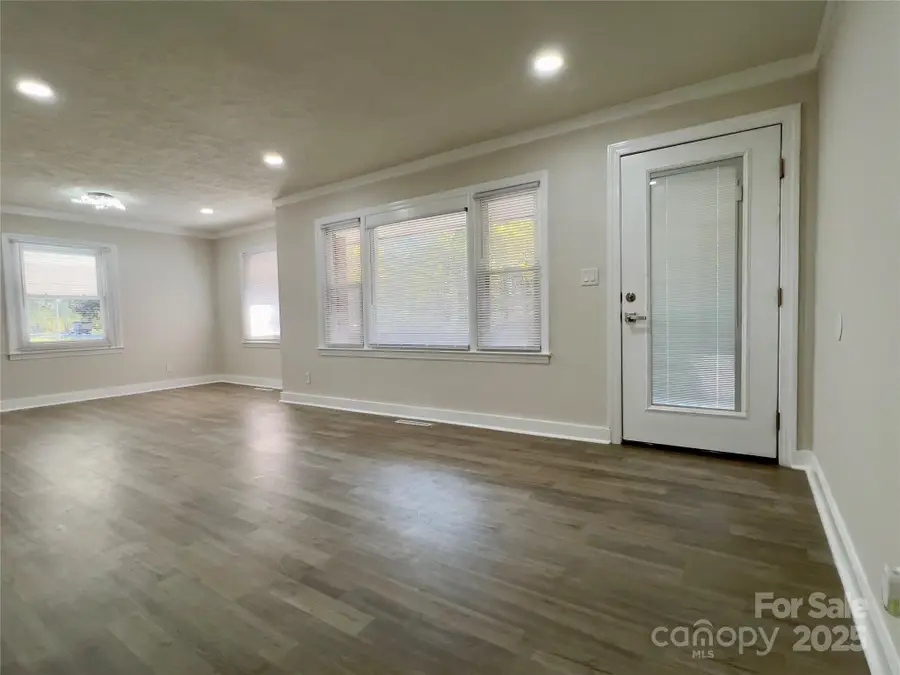 1522 Mary C Road, Saint Pauls, NC 28384 - Image #2