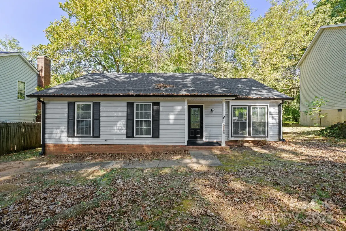 6836 Shiloh Ridge Lane, Charlotte, NC 28212 - Image #1