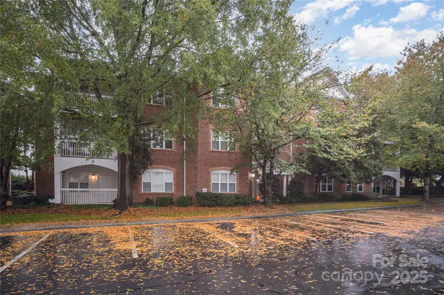 5617 Fairview Road #2, Charlotte, NC 28209 - Image #2